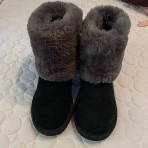 Short ugg boots